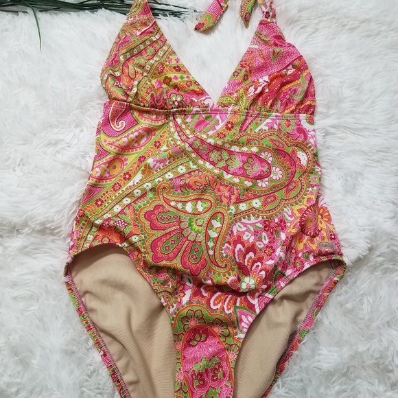 Swimming Suits - Picture 2 of 8